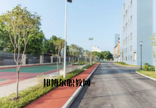 廣東華文航空藝術(shù)職業(yè)學(xué)校2020年報(bào)名條件、招生要求、招生對(duì)象