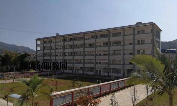 瀾滄縣職業(yè)高級(jí)中學(xué)2020年學(xué)費(fèi)、收費(fèi)多少