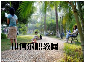 瀾滄縣職業(yè)高級中學(xué)2020年報(bào)名條件、招生要求、招生對象