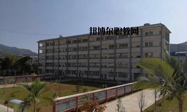 西盟縣職業(yè)高級(jí)中學(xué)2020年報(bào)名條件、招要求、招生對(duì)象