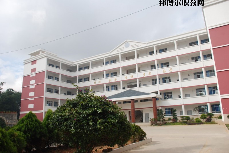 祥云縣職業(yè)高級中學(xué)2020年報(bào)名條件、招生要求、招生對象