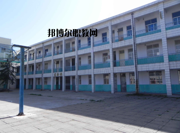 洛陽中醫(yī)藥學校2021年報名條件、招生要求、招生對象