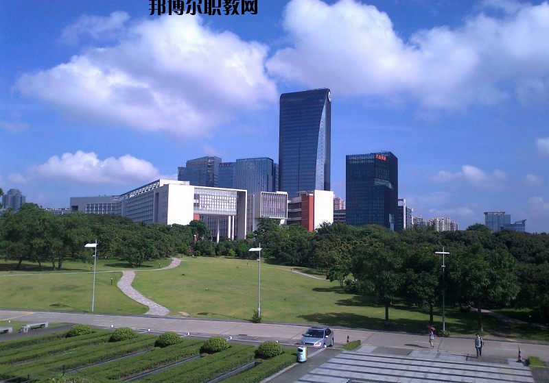 安陸深藍(lán)電子工業(yè)技術(shù)學(xué)校怎么樣、好不好