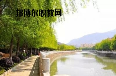 華坪縣職業(yè)高級(jí)中學(xué)2020年報(bào)名條件、招生要求、招生對(duì)象