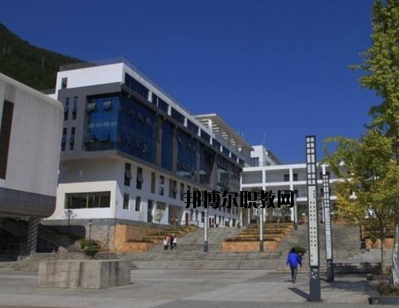 湖北宜昌城市建設(shè)學(xué)校2020年報(bào)名條件、招生要求、招生對(duì)象