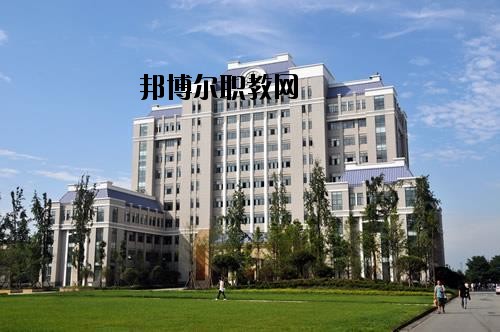 南充通信運輸職業(yè)學(xué)校2020年報名條件、招生要求、招生對象