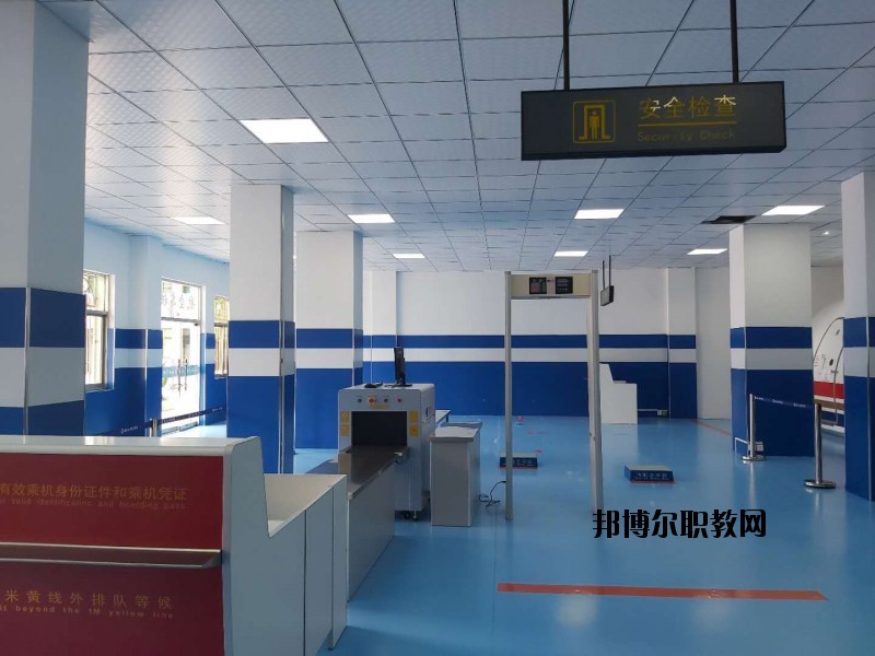 淮南女子職業(yè)學(xué)校2020年報(bào)名條件、招生要求、招生對(duì)象