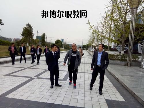 南充應用技術(shù)職業(yè)學校2020年報名條件、招生要求、招生對象