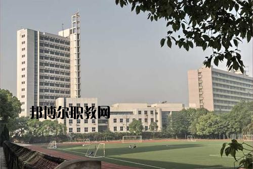 南充工業(yè)職業(yè)技術(shù)學(xué)校2020年報(bào)名條件、招生要求、招生對象