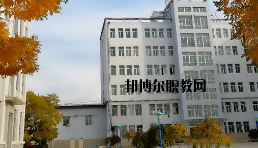 甘肅化工技工學(xué)校2020年報名條件、招生要求、招生對象