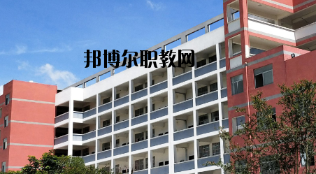 玉林華港中等職業(yè)技術(shù)學(xué)校2020年報(bào)名條件、招生要求、招生對(duì)象 