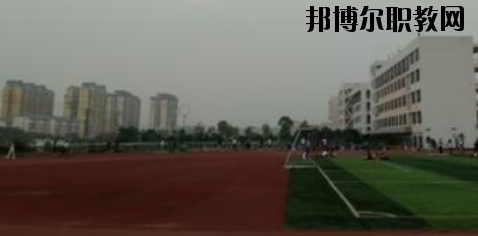 柳州鹿寨職業(yè)教育中心2020年報名條件、招生要求、招生對象