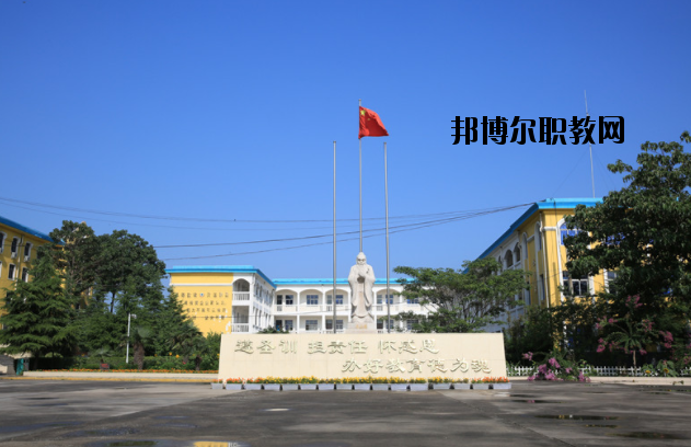 鄭州外資企業(yè)管理中等專業(yè)學(xué)校2021年報(bào)名條件、招生要求、招生對象