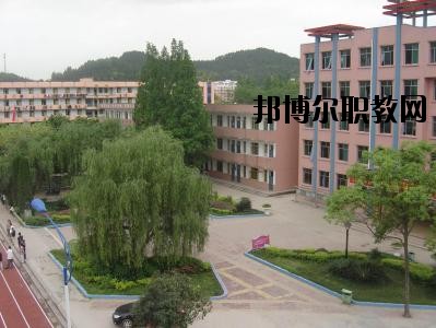 遂寧職業(yè)技術(shù)學(xué)校2020年報名條件、招生要求、招生對象