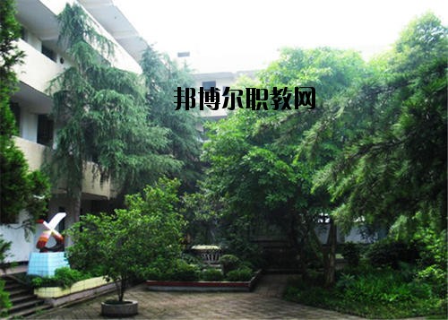內(nèi)江求是職業(yè)技術(shù)學(xué)校2020年報(bào)名條件、招生要求、招生對(duì)象