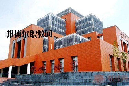 綿竹職業(yè)中專學校2020年報名條件、招生要求、招生對象