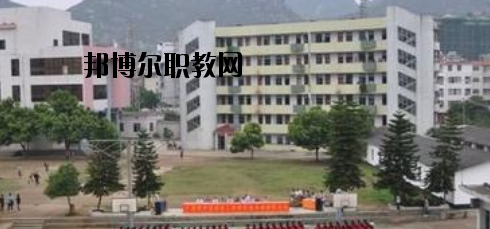 賀州技工學(xué)校2020年報(bào)名條件、招生要求、招生對象 
