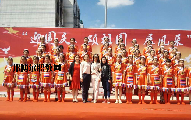 阜陽現(xiàn)代職業(yè)教育學(xué)校2020年報(bào)名條件、招生要求、招生對(duì)象