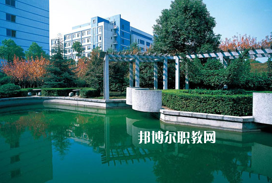 蕪湖地區(qū)衛(wèi)生學(xué)校2020年報名條件、招生要求、招生對象