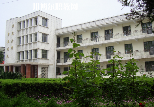 安徽霍邱師范學(xué)校2020年報名條件、招生要求、招生對象