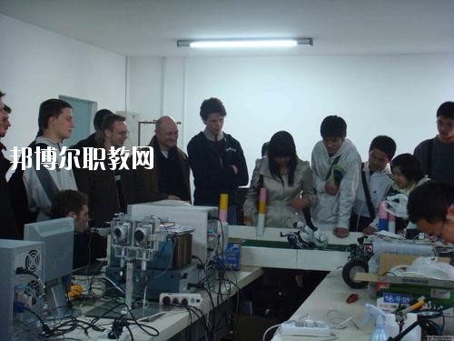 瀘州化工廠技工學(xué)校2020年報(bào)名條件、招生要求、招生對(duì)象