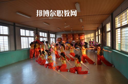 新蔡職業(yè)中等專業(yè)學(xué)校2021年報名條件、招生要求、招生對象