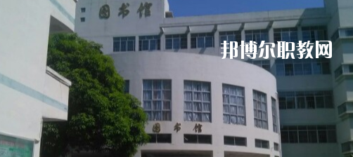 百色市職業(yè)技術(shù)學(xué)校2020年報(bào)名條件、招生要求、招生對(duì)象 