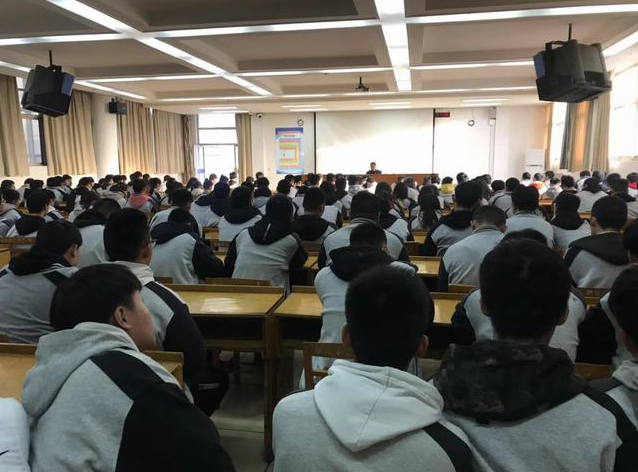 江蘇建湖中等專業(yè)學(xué)校2020年報(bào)名條件、招生要求、招生對(duì)象