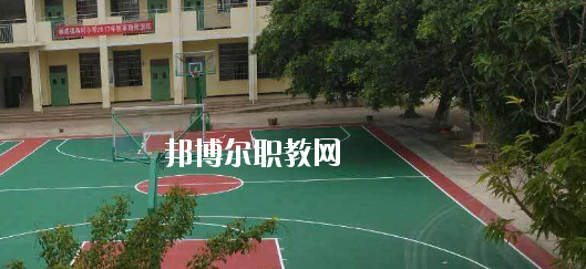 天等縣職業(yè)技術學校2020年招生辦聯(lián)系電話