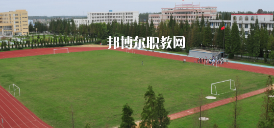 柳州市制劑醫(yī)藥技工學(xué)校2020年報(bào)名條件、招生要求、招生對(duì)象 