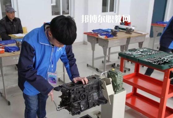 合肥市工程技術(shù)學(xué)校2020年報(bào)名條件、招生要求、招生對象