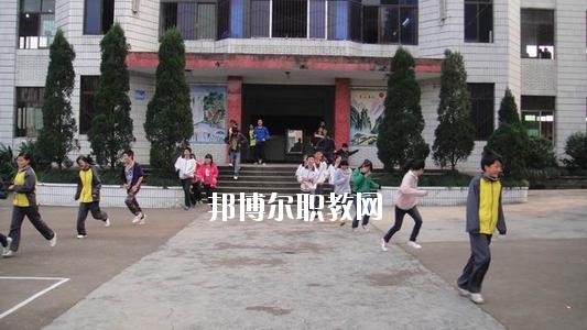 達縣亭子職業(yè)高級中學(xué)2020年報名條件、招生要求、招生對象