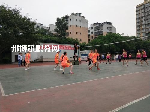 宜賓南溪區(qū)職業(yè)高級(jí)中學(xué)校2020年報(bào)名條件、招生要求、招生對(duì)象
