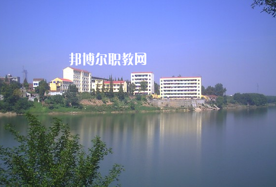 武漢媧石技術(shù)學校