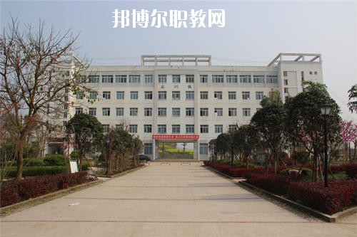 遂寧安居職業(yè)高級中學校2020年報名條件、招生要求、招生對象