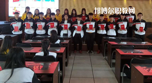 承德科技管理工程學(xué)校2020年報名條件、招生要求、招生對象