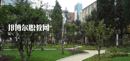 貴陽白云區(qū)職業(yè)技術學校2020年報名條件、招生要求、招生對象