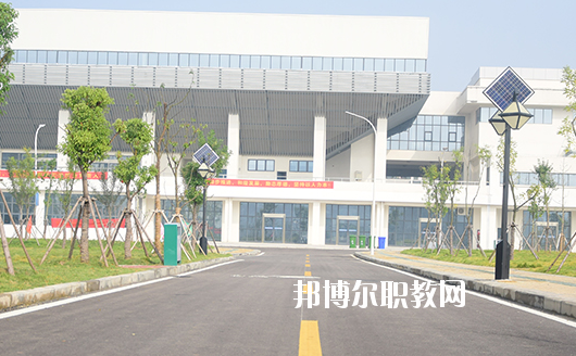 安徽蚌埠技師學院2020年報名條件、招生要求、招生對象