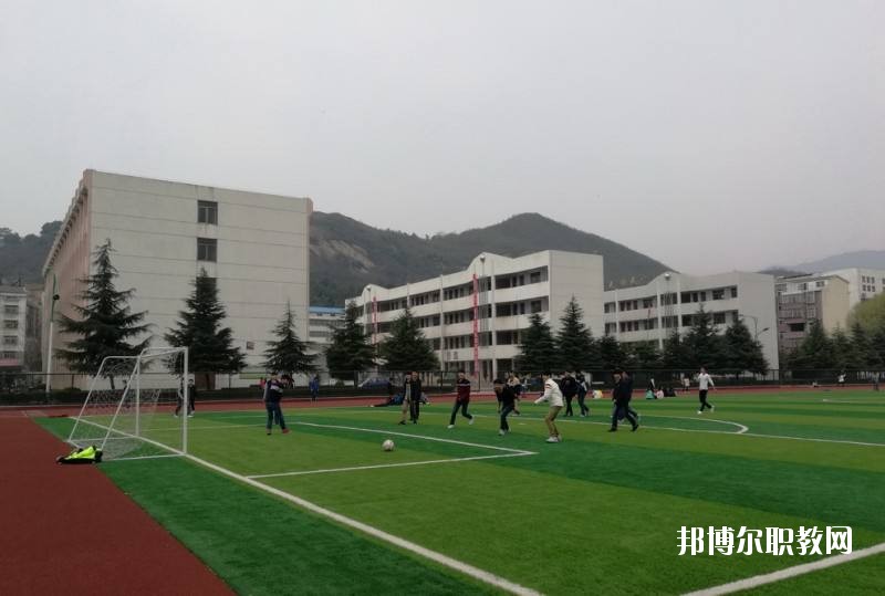 新縣職業(yè)高級中學(xué)2021年報名條件、招生要求、招生對象