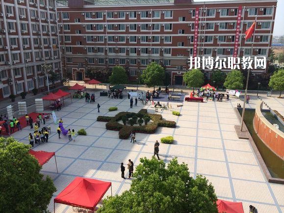 鄭州市財(cái)經(jīng)學(xué)校2021年報(bào)名條件、招生要求、招生對(duì)象
