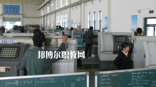 含山電子工程學(xué)校2020年報(bào)名條件、招生要求、招生對(duì)象
