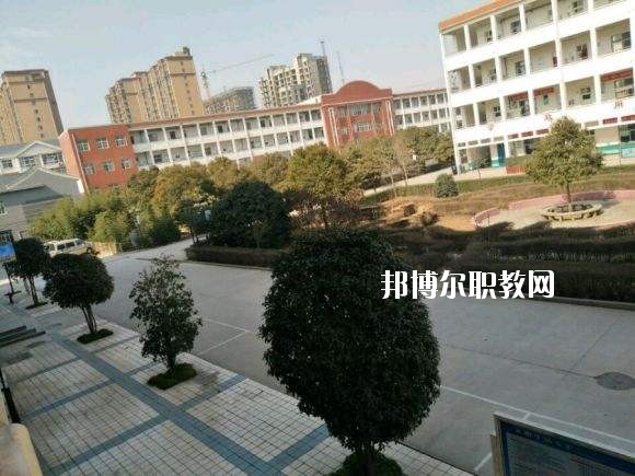 沁陽(yáng)市職業(yè)教育中心學(xué)校2021年報(bào)名條件、招生要求、招生對(duì)象