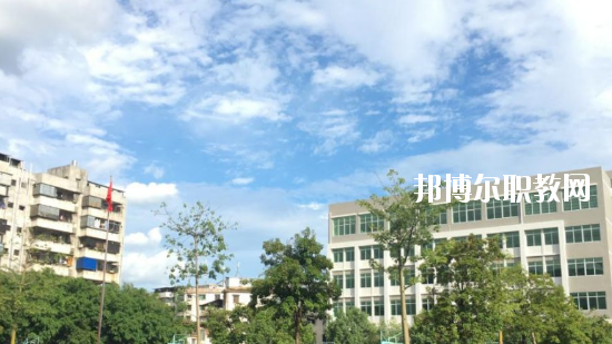 梅縣技工學(xué)校2020年報(bào)名條件、招生要求、招生對象