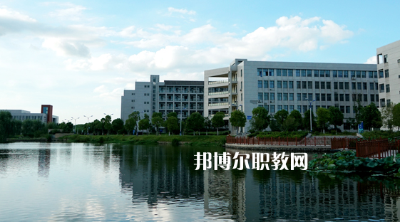 安徽銅陵技師學(xué)院2021年報(bào)名條件、招生要求、招生對(duì)象