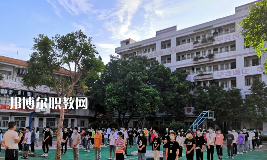 佛山騰飛技工學(xué)校2021年學(xué)費(fèi)、收費(fèi)多少