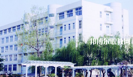安慶市建筑工程學(xué)校2021年報名條件、招生要求、招生對象