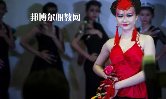 汕頭琪雅美容化妝職業(yè)技術學校2021年報名條件、招生要求、招生對象