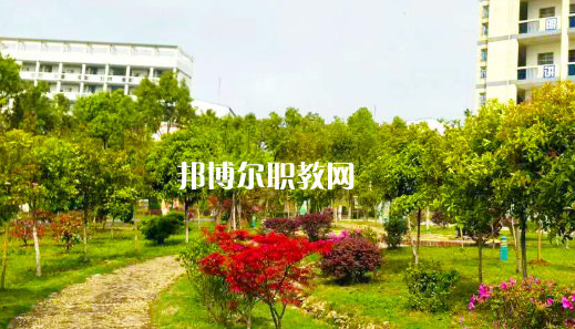 安慶皖江中等專業(yè)學校網站網址 