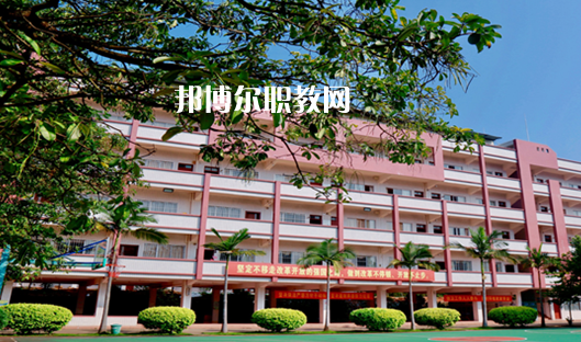 肇慶廣寧衛(wèi)生中等職業(yè)技術(shù)學校2021年報名條件、招生要求、招生對象