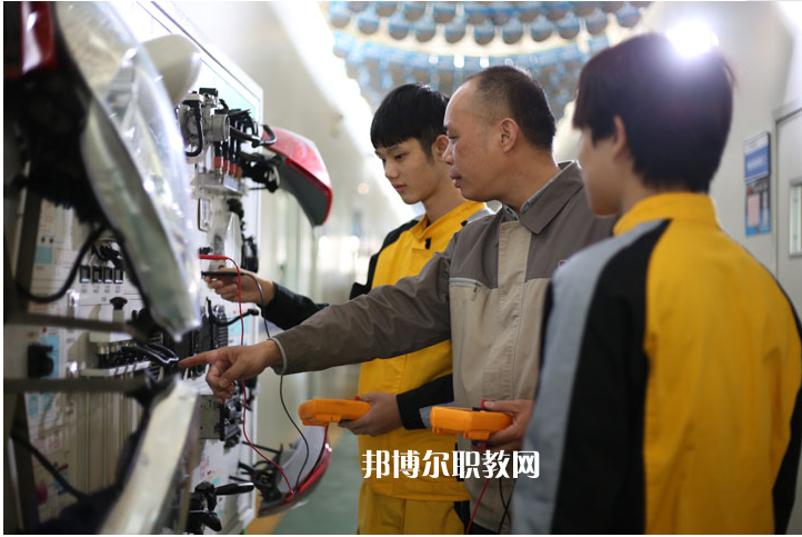 重慶2021年汽修學(xué)校學(xué)什么專(zhuān)業(yè)有前途